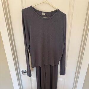 Aritzia light sweatsuit - top xs and bottoms s